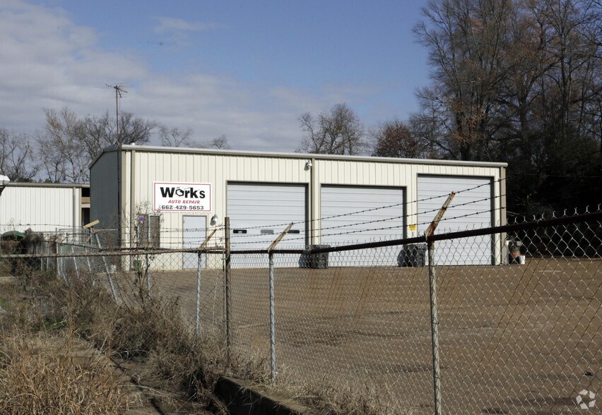 More Photos Of 310 E South St, Hernando Auto Repair For Sale