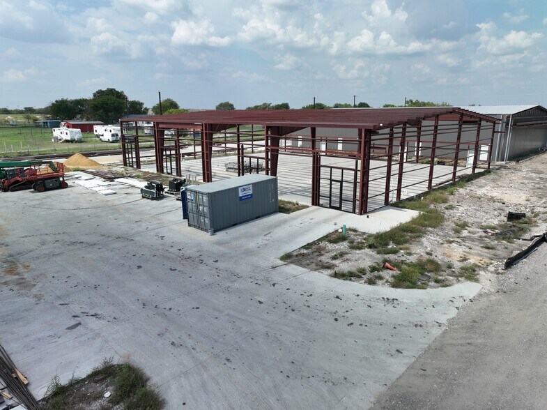 Primary Photo Of 1009 Industrial Way Dr, Anna Industrial For Lease