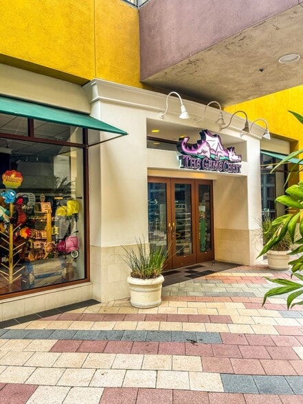 More Photos Of 520-550 Deep Valley Dr, Rolling Hills Estates Unknown For Lease