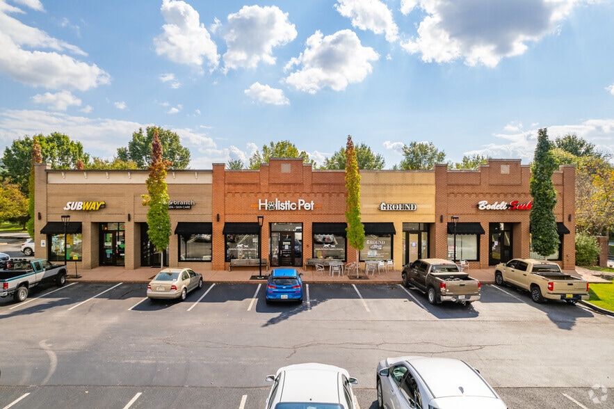 More Photos Of 330 Mayfield Dr, Franklin Freestanding For Lease