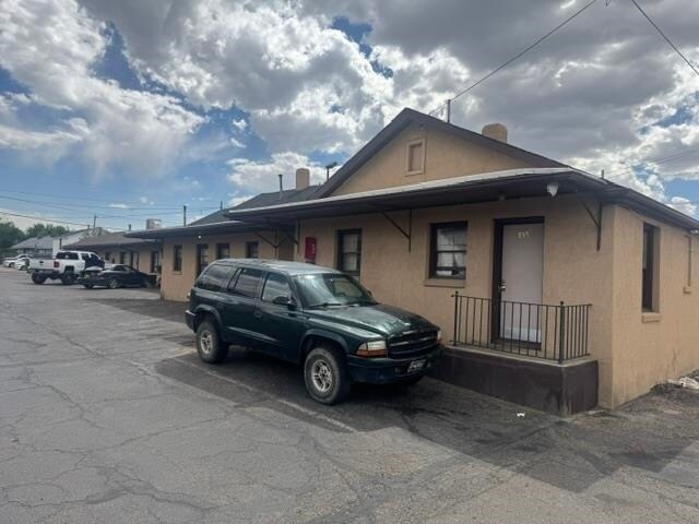 More Photos Of 75 Center St, Rock Springs Hotel For Sale