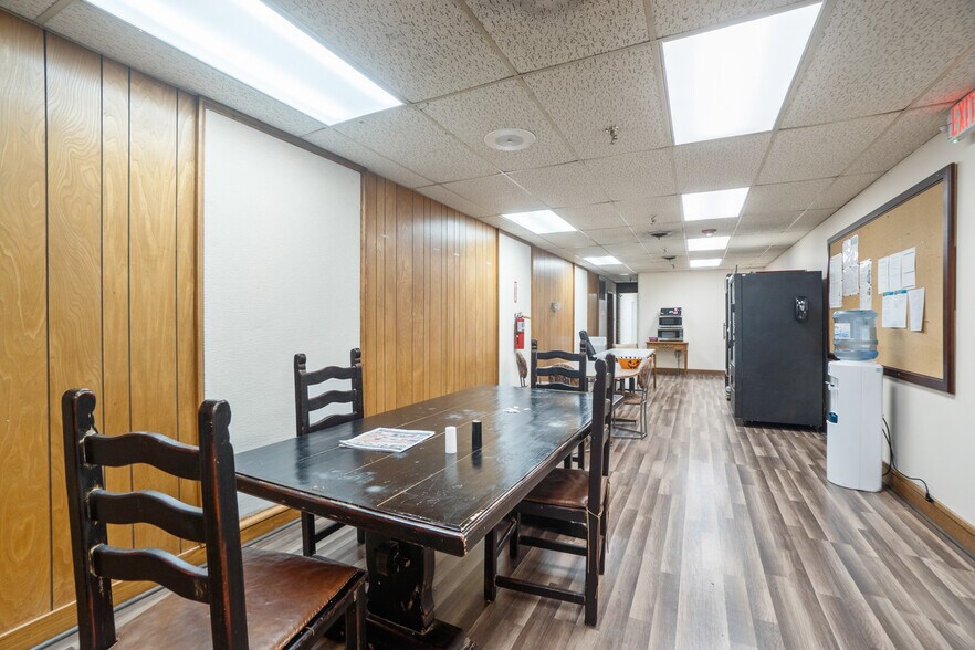 More Photos Of 207 20th St SE, Hickory Warehouse For Sale