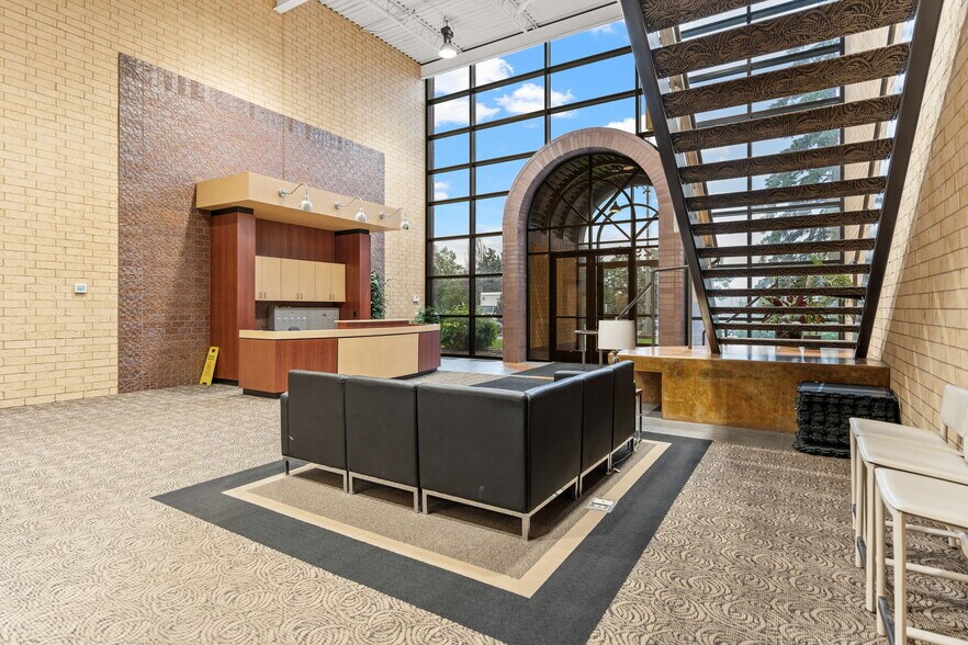 More Photos Of 2905 Lexington Ave S, Eagan Flex For Sale