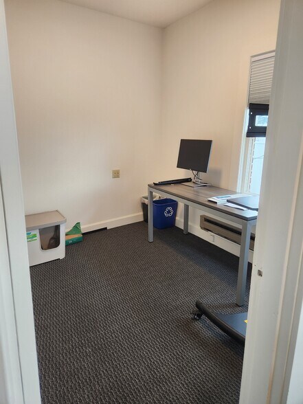 More Photos Of 116-128 Main St, Carlton Storefront Retail Office For Lease