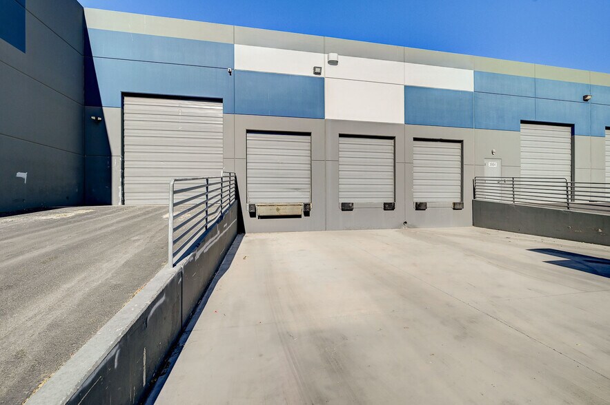 More Photos Of 3908 Civic Center Dr, North Las Vegas Distribution For Lease
