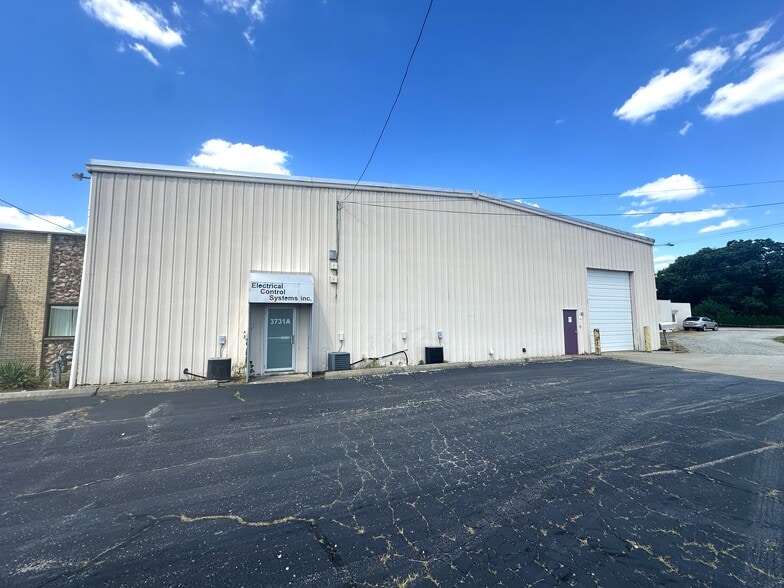 More Photos Of 3731 W Alexandersville Bellbrook Rd, Dayton Warehouse For Sale