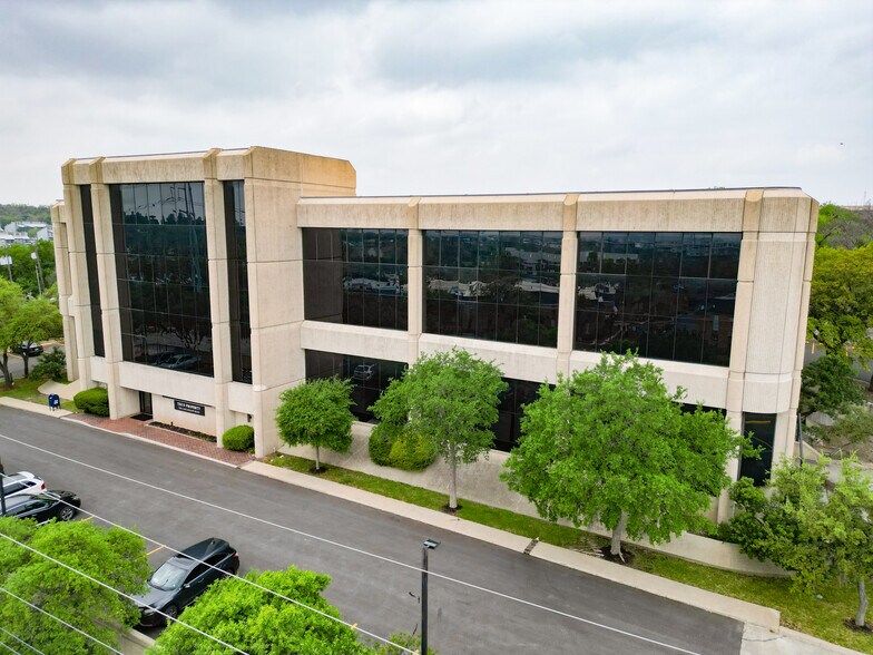 More Photos Of 7551 Callaghan Rd, San Antonio Medical For Lease