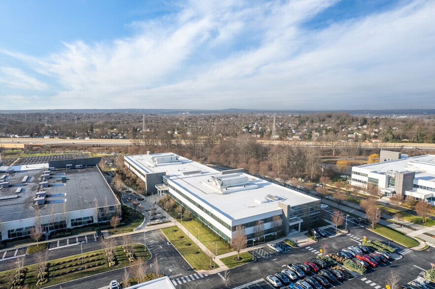 More Photos Of 721 Arbor Way, Blue Bell Office For Lease