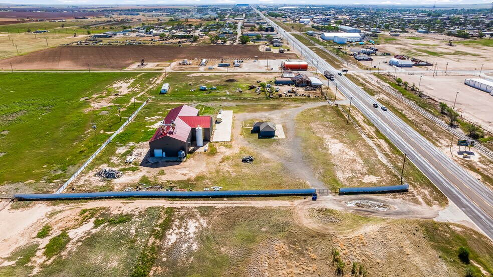 More Photos Of 1809 114 Hwy, Levelland Industrial For Lease