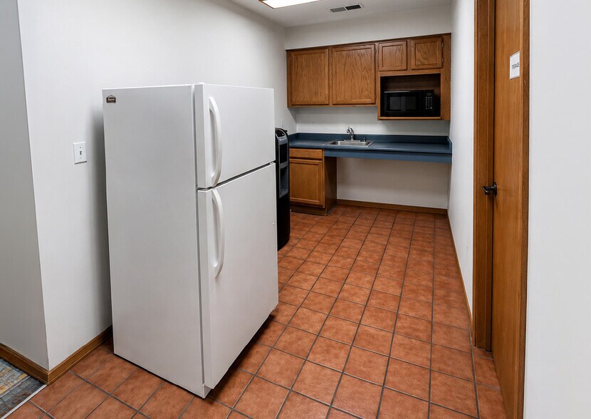 More Photos Of 5208 4th St NW, Albuquerque Office For Sale