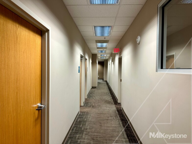 More Photos Of 45 Commerce Dr, Wyomissing Office For Lease