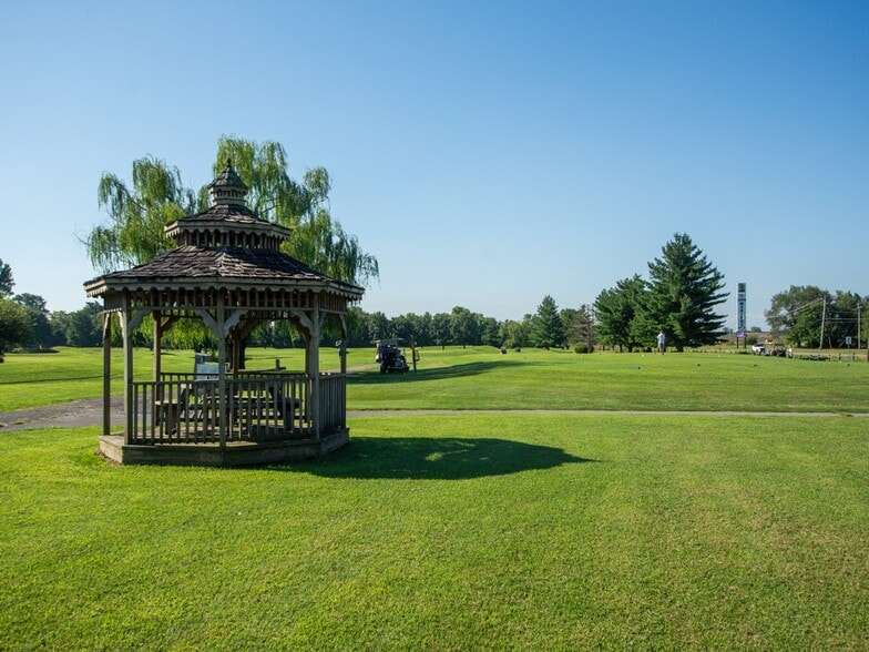 More Photos Of 3500 Kingshighway, East Saint Louis Golf Course Driving Range For Sale