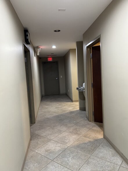 More Photos Of 345 Huls Dr, Englewood Light Distribution For Lease