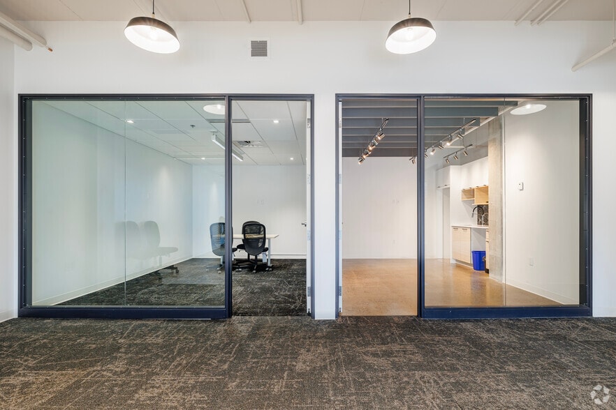 More Photos Of 7236 St Waverly, Montréal Office For Lease