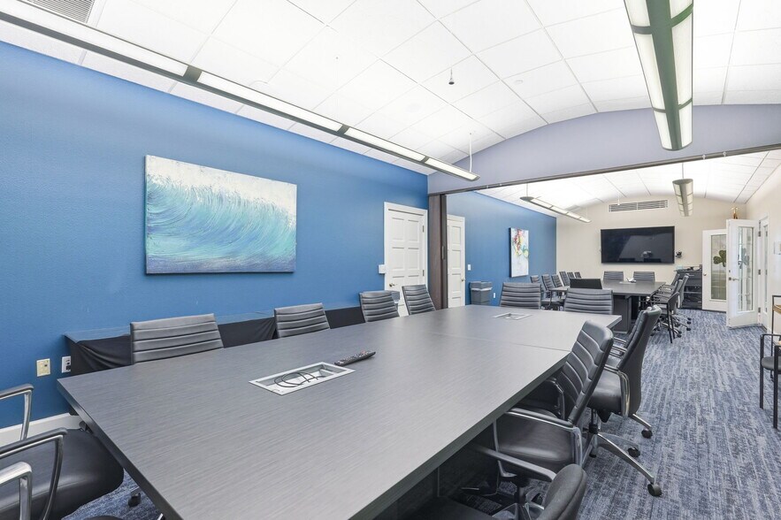 More Photos Of 7351 Office Park Pl, Melbourne Office For Sale