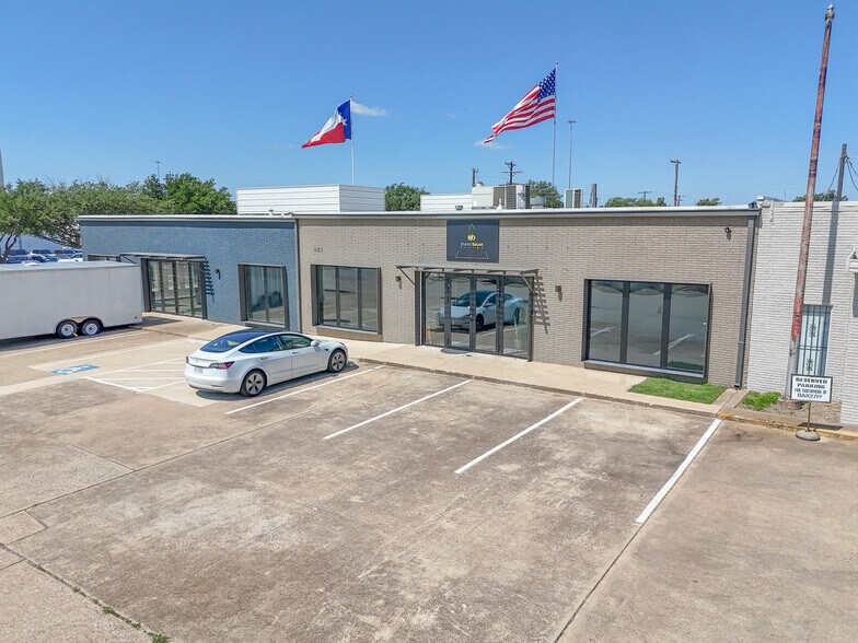 More Photos Of 401-403 N Interurban St, Richardson Storefront For Sale