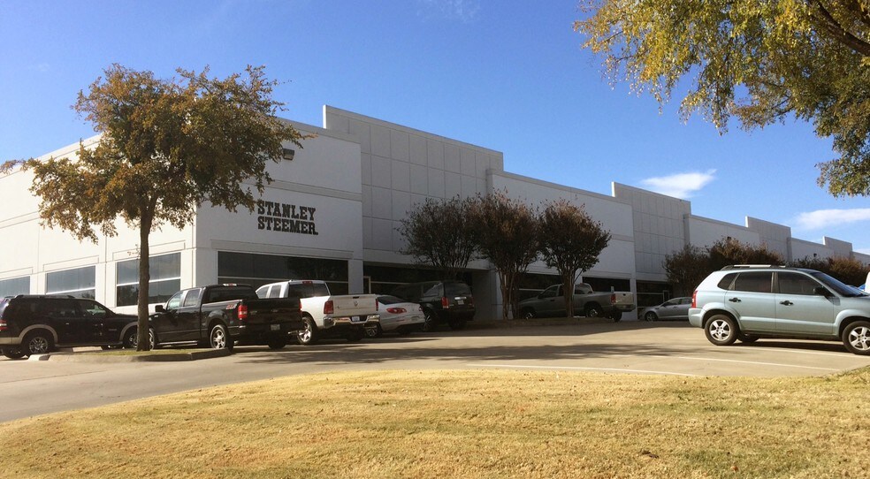 More Photos Of 1920 Hutton Ct, Farmers Branch Warehouse For Lease
