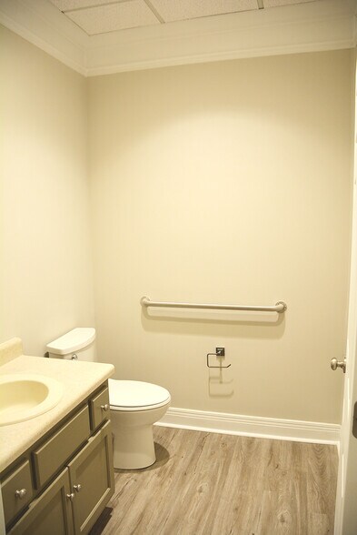 More Photos Of 103 Hazel Path Ct, Hendersonville Office For Lease