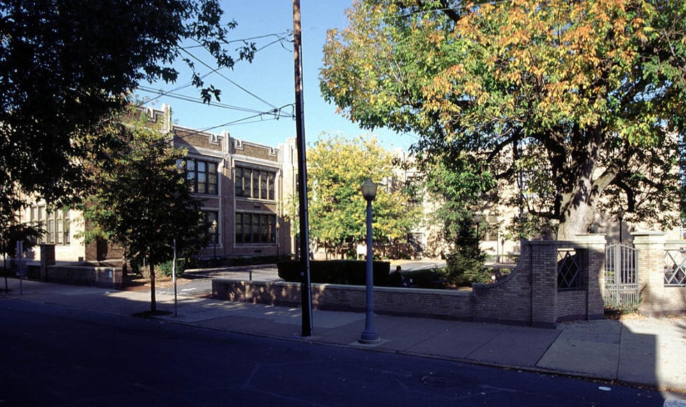 Primary Photo Of 909 Green St, Harrisburg Office For Lease