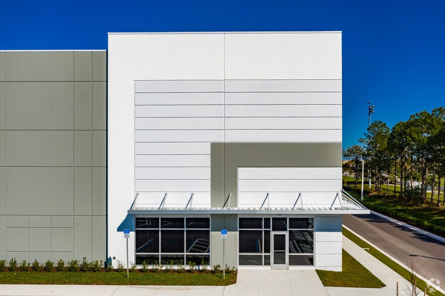 More Photos Of 12310 62nd St N, Largo Distribution For Lease