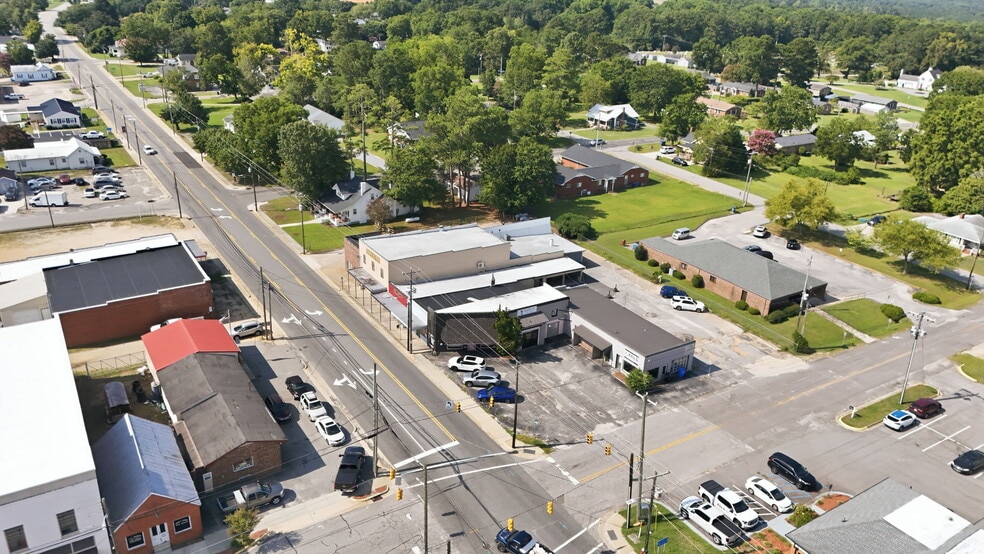 More Photos Of 30 S McKinley St, Coats Sports And Entertainment For Sale