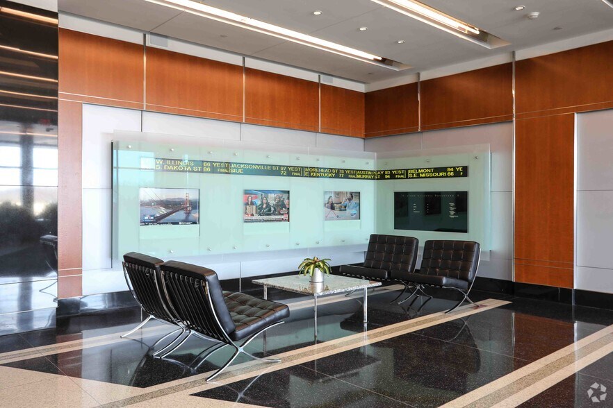 More Photos Of 21000 Atlantic Blvd, Dulles Town Center Office For Lease