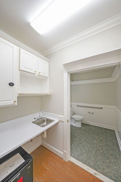 More Photos Of , Kennesaw Office For Sale