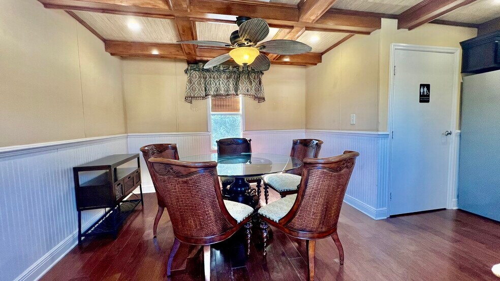 More Photos Of 5703 S Macdill Ave, Tampa Coworking Space