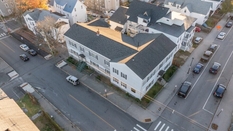 More Photos Of 395 Lake Ave, Manchester Apartments For Sale