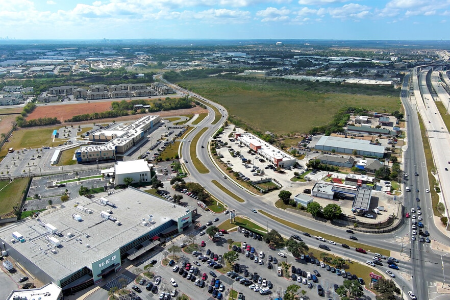 More Photos Of 3200 Greenlawn Blvd, Round Rock General Retail For Lease