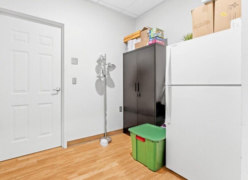 More Photos Of , Morgantown Office For Sale