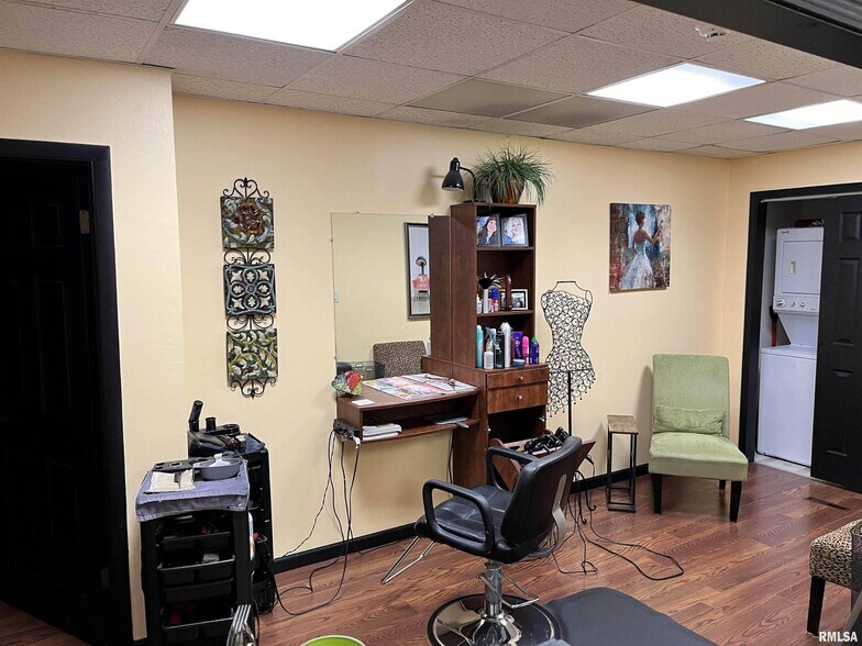 More Photos Of 987 Clock Tower Dr, Springfield Apartments For Sale