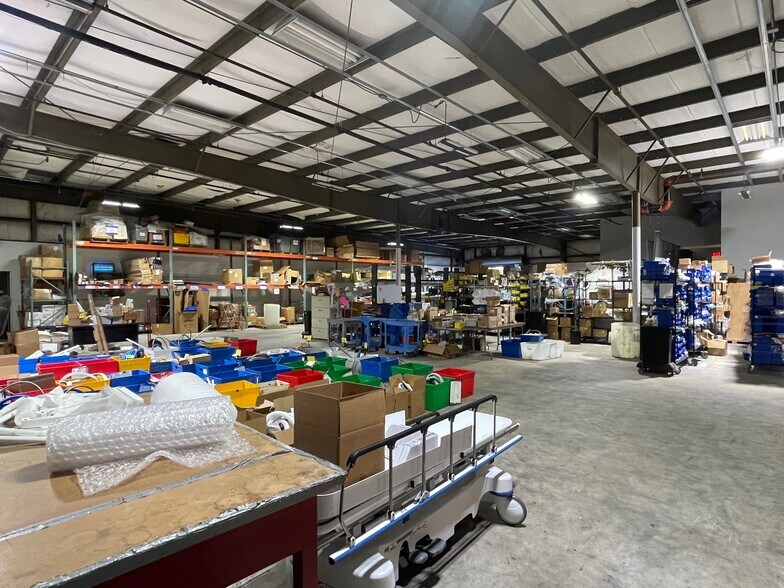 More Photos Of 3750 Prospect Ave, Riviera Beach Warehouse For Lease