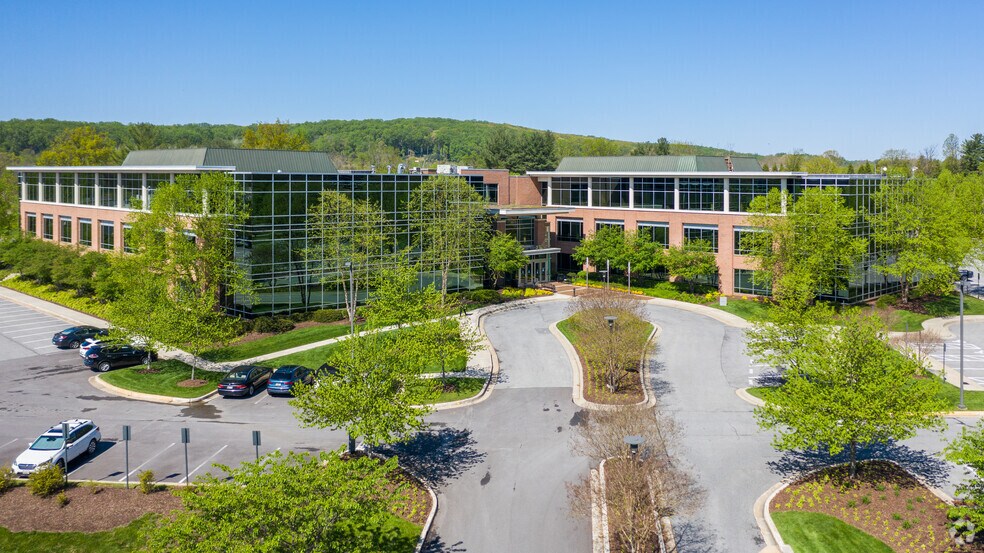 More Photos Of 230 Schilling Cir, Hunt Valley Office For Lease