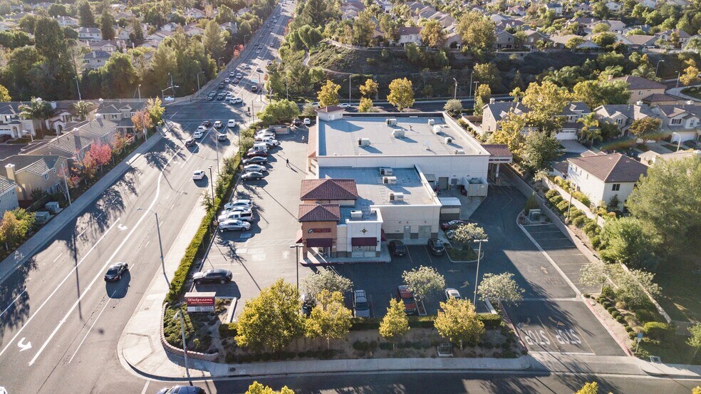 More Photos Of 28410-28460 Haskell Canyon Rd, Santa Clarita Storefront For Sale