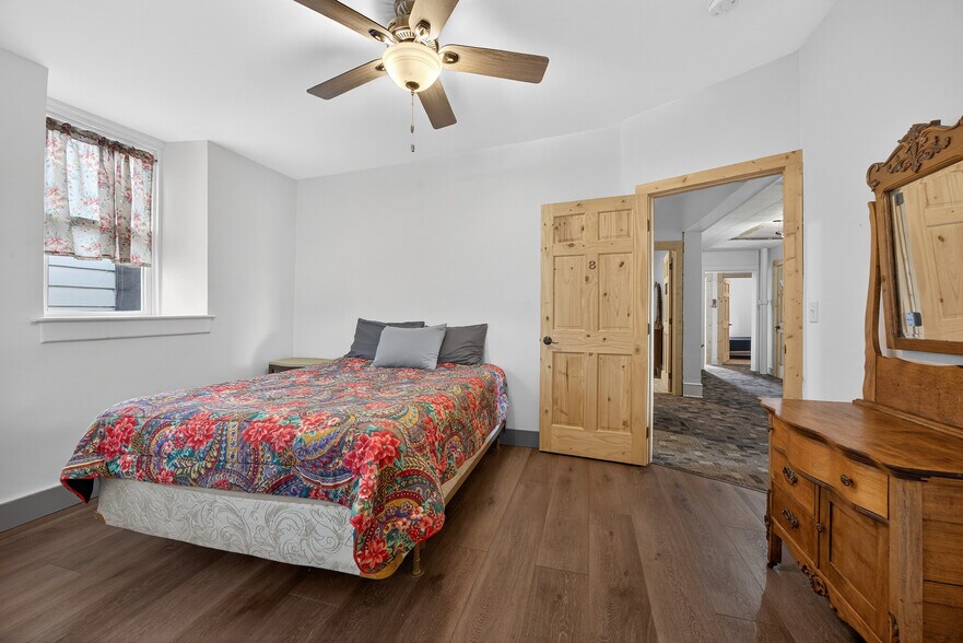 More Photos Of 201 N Main St, Alma Hotel For Sale