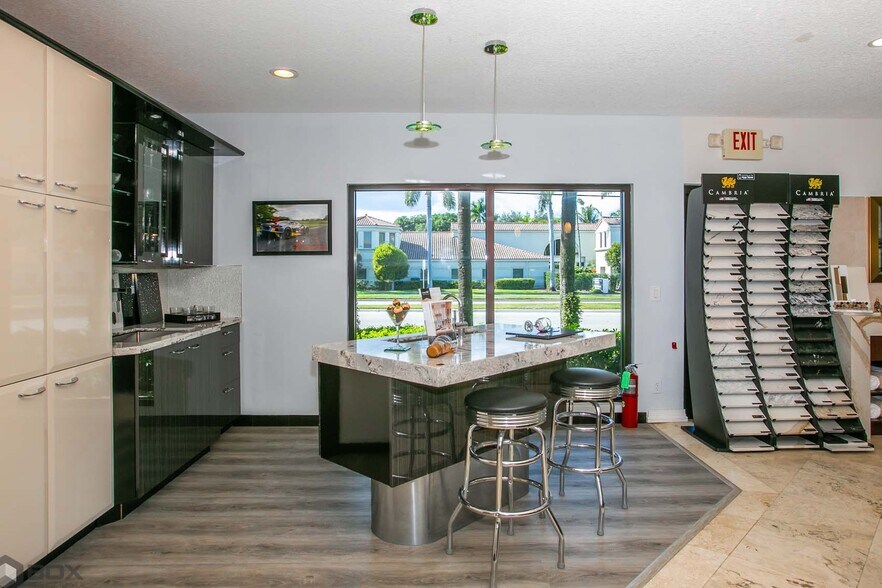 More Photos Of 3850 NW 2nd Ave, Boca Raton Showroom For Sale