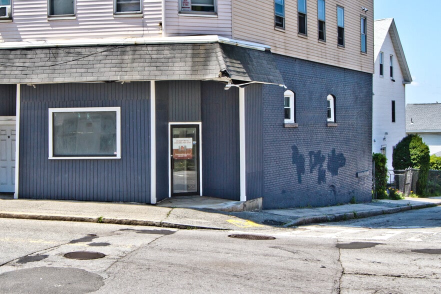 More Photos Of 50 Vernon St, Worcester Apartments For Lease