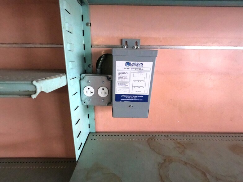 More Photos Of 2101 Pacific Ave, Long Beach Storefront For Lease