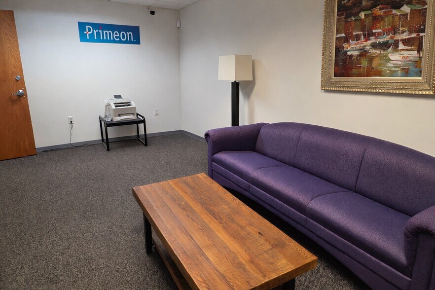 More Photos Of 18 Commerce Way, Woburn Office For Lease