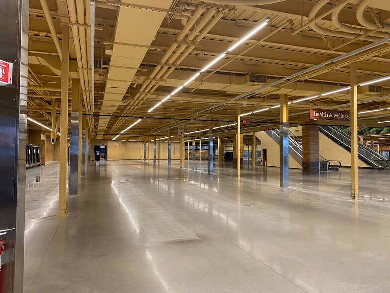 More Photos Of 1245 Worcester St, Natick General Retail For Lease