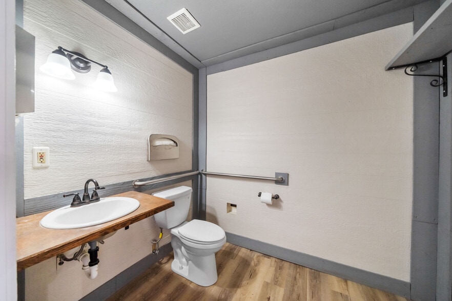 More Photos Of 621-625 Walnut St, Red Bluff Storefront Retail Office For Sale