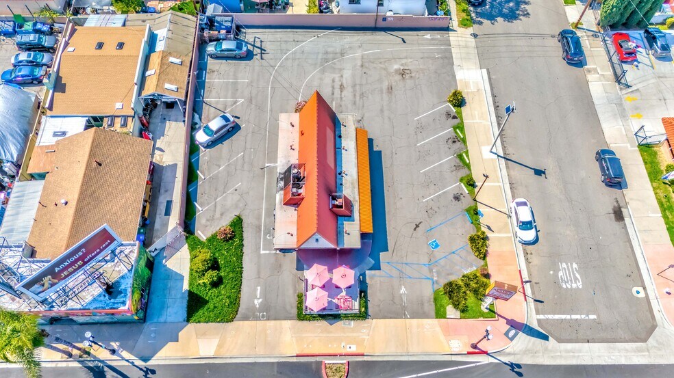 More Photos Of 806 S Main St, Santa Ana Fast Food For Sale