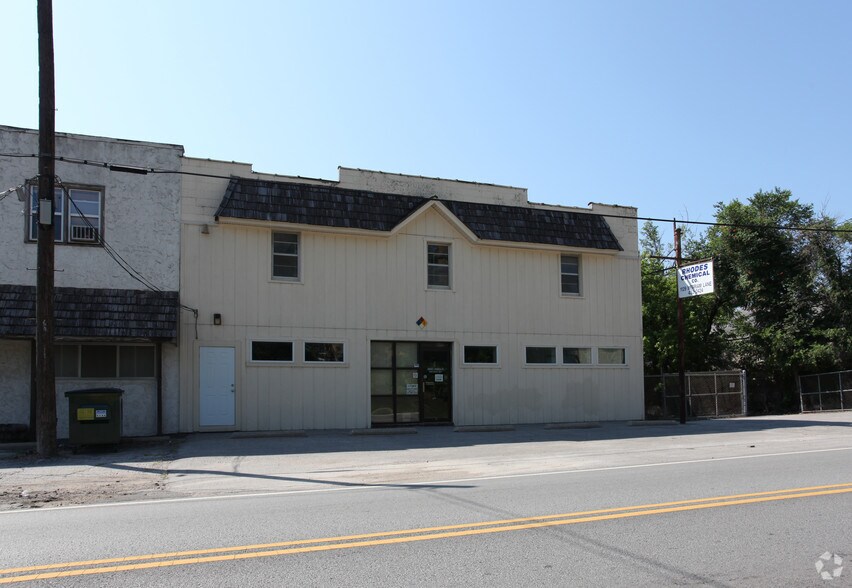 More Photos Of 1129 Merriam Ln, Kansas City Warehouse For Sale