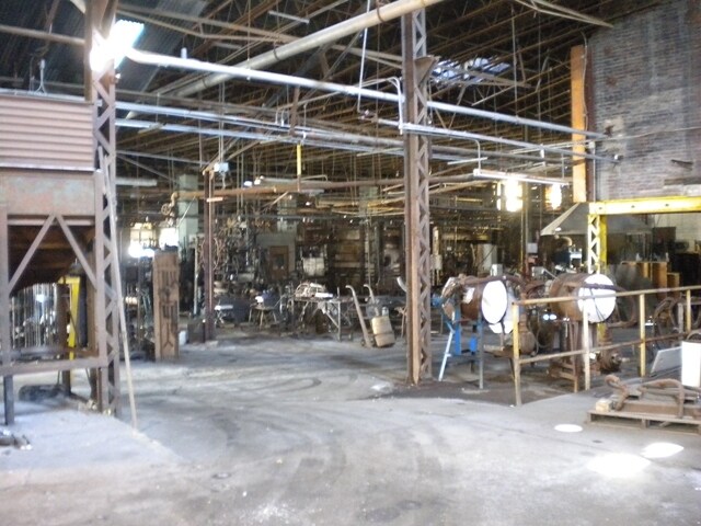 More Photos Of 1900 Liberty St, Mount Pleasant Manufacturing For Lease