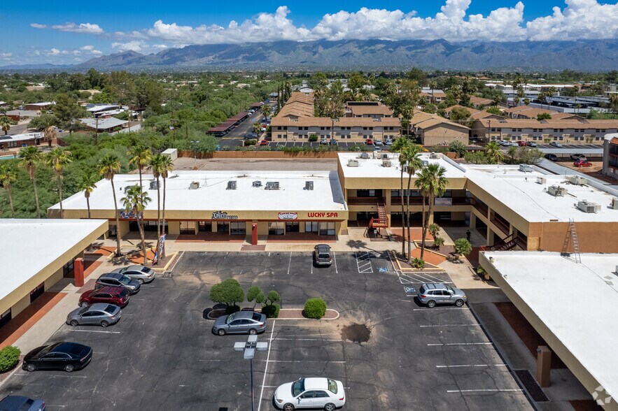 More Photos Of 6121 E Broadway Blvd, Tucson General Retail For Lease