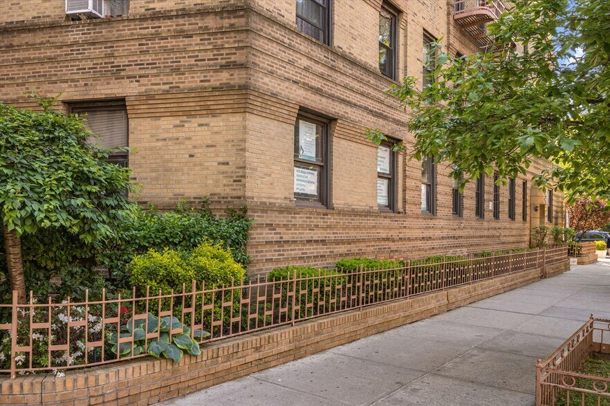 More Photos Of 1120 Brighton Beach Ave, Brooklyn Apartments For Sale