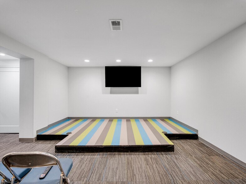 More Photos Of 2260 E 88th Ave, Denver Office Residential For Sale