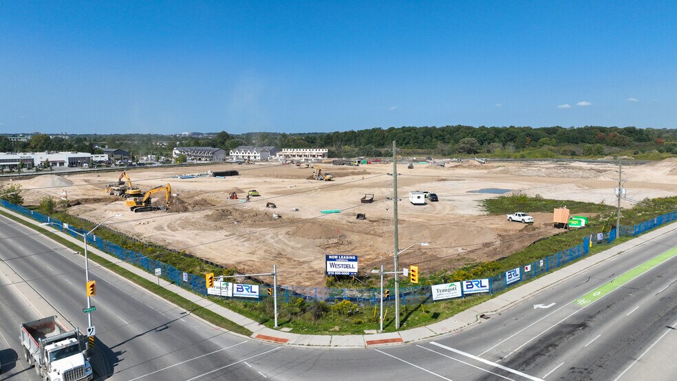 More Photos Of 1300 Fanshawe Park Rd E, London General Retail For Lease