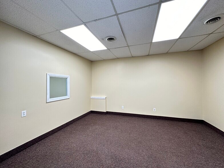 More Photos Of 1001 S 1st St, Fulton Apartments For Lease